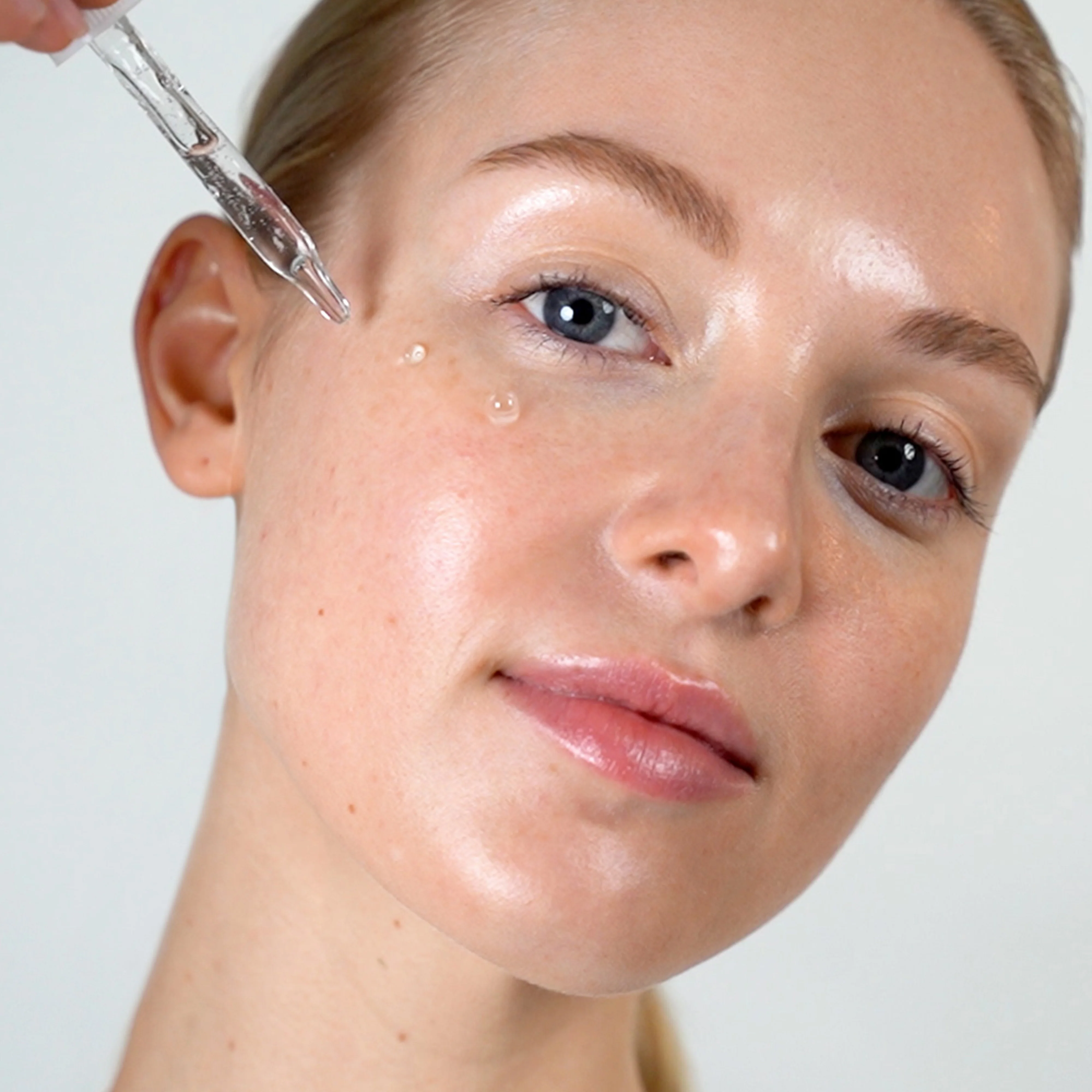 Clarifying Serum with Azelaic Acid - Image 5