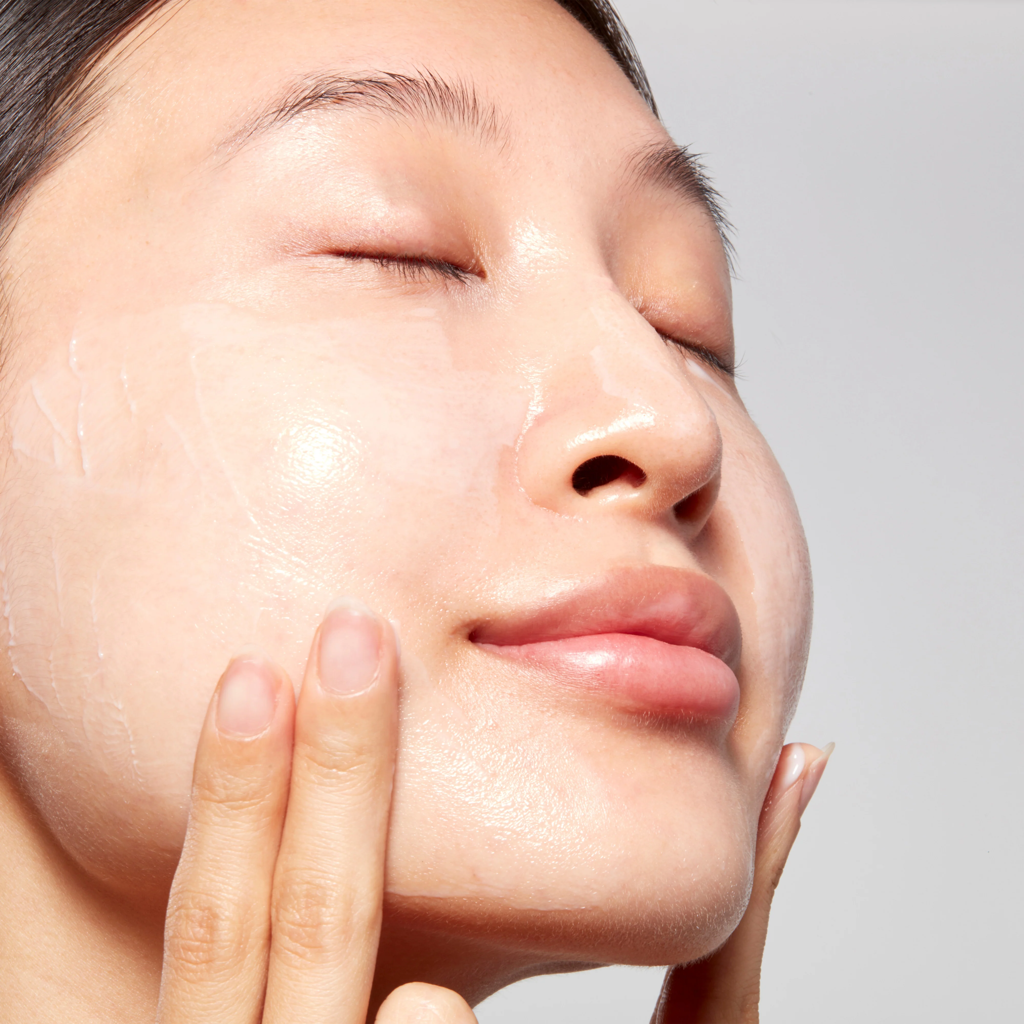 Hydrating Overnight Mask with Peptides - Image 5