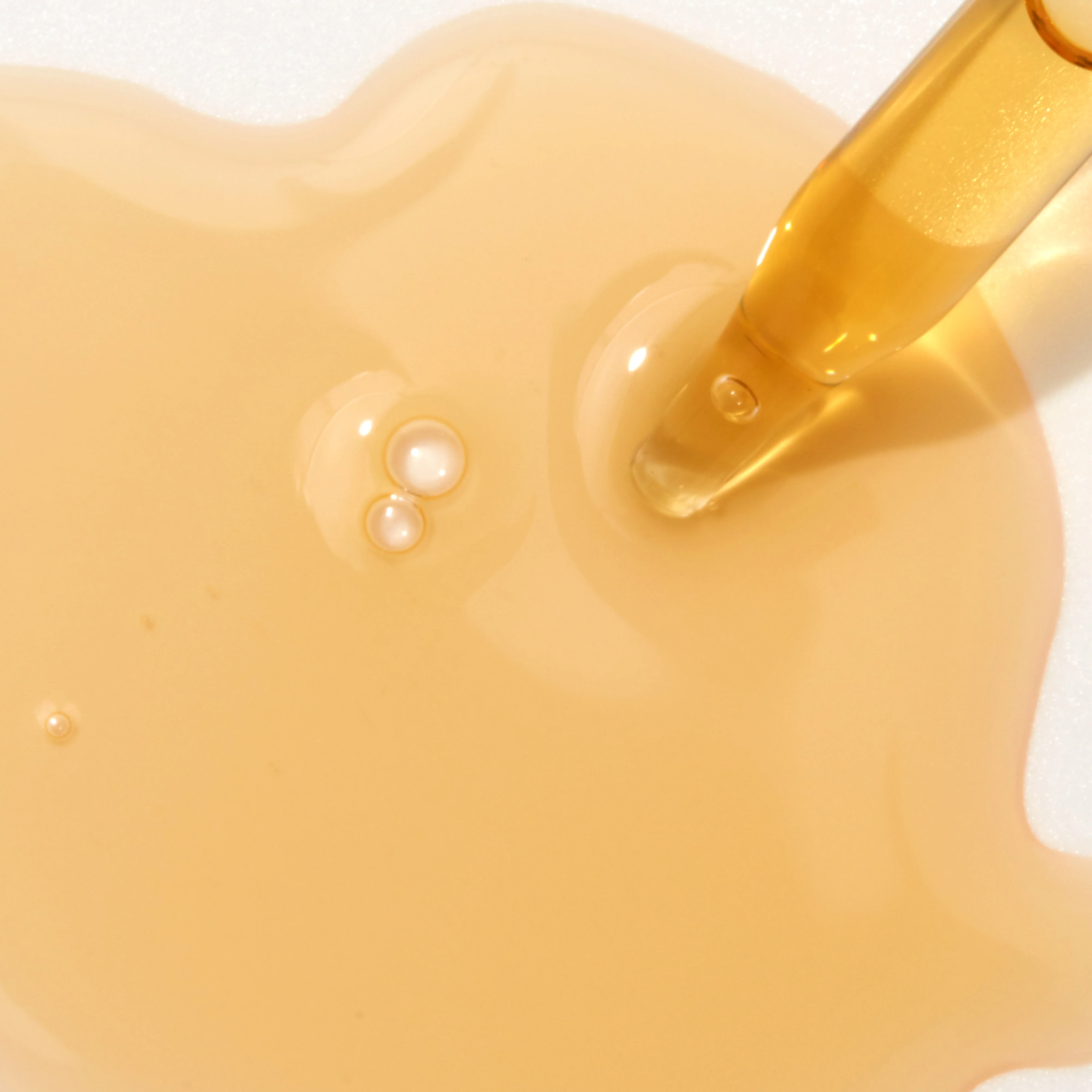 Rose Hips Nourishing Serum - Image 3